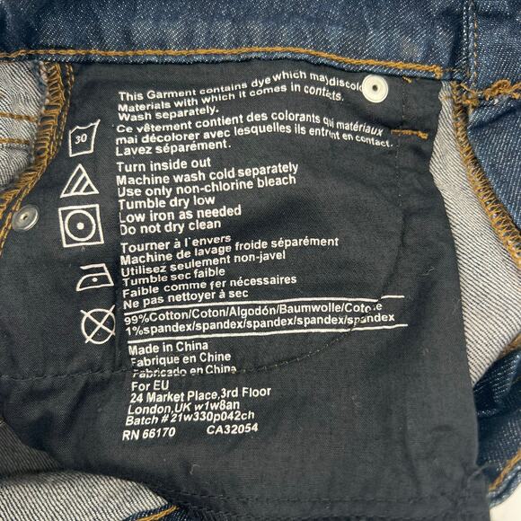 Urban Outfitters BDG NWOT High Rise Cuffed Shorts Womens 26 Blue Dark Wash - Picture 5 of 5